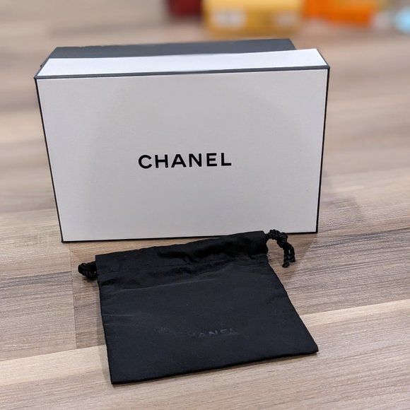 CHANEL Party Supplies Chanel Gift Box And Bag Black And White
